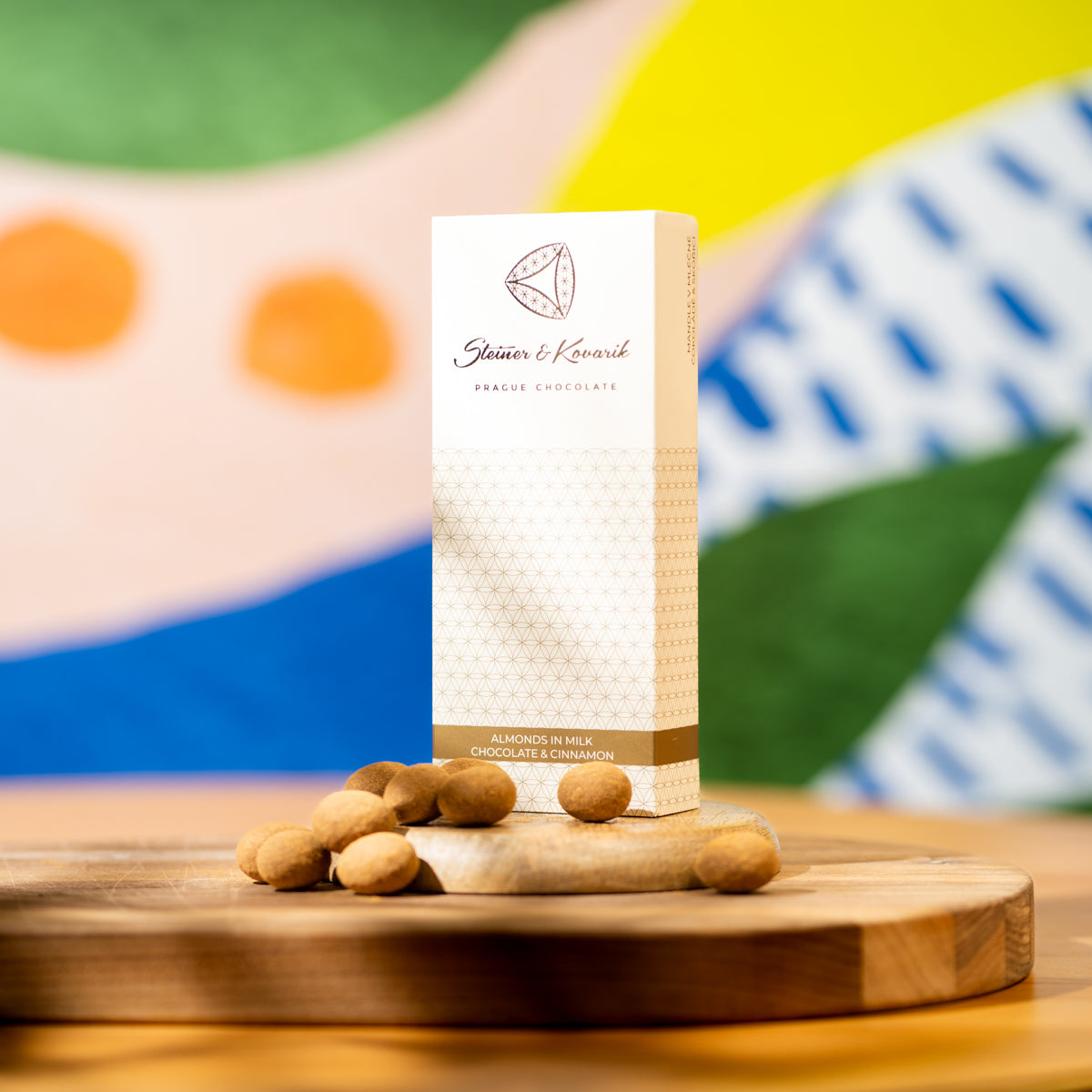 Almonds in milk chocolate and cinnamon 130g