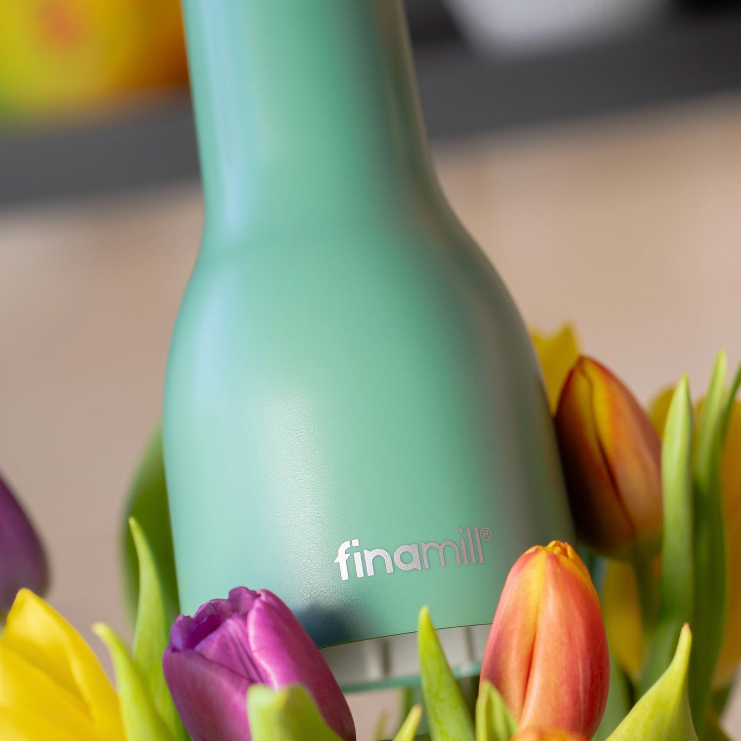 Spring promotion: rechargeable green Grinder FinaMill + free Kampot  pepper and salt for 986 CZK 